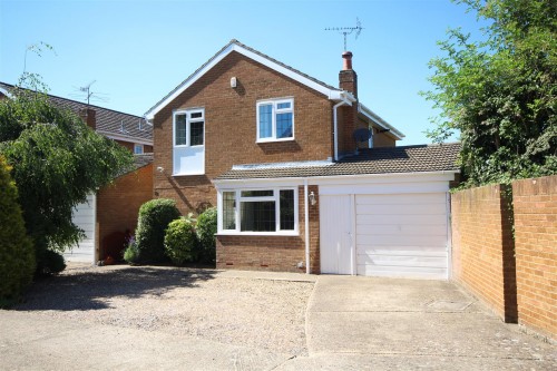 Broadwater Road, Twyford - Photo 1