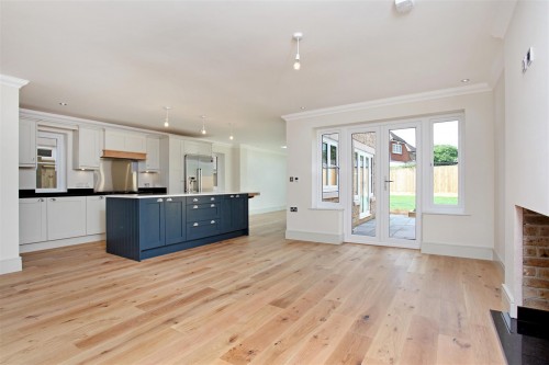 Strathmore Drive, Charvil, Reading - Photo 1