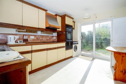 Wessex Gardens, Twyford, Reading - Photo 9