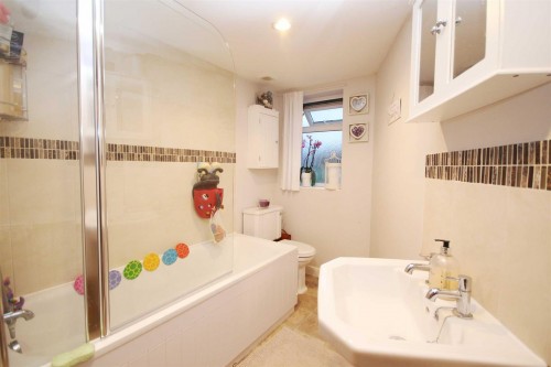 High Street, Twyford, Reading - Photo 8