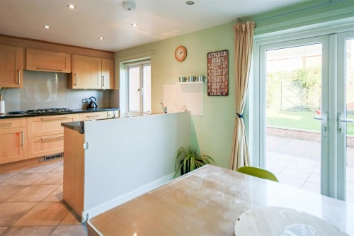 Wessex Gardens, Twyford, Reading - Photo 6