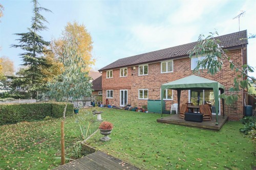 Thornbers Way, Charvil, Reading - Photo 2