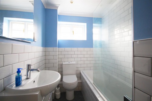 Old Mill Court, Twyford, Reading - Photo 2