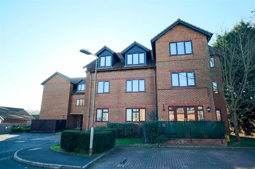 Sadlers Court, Winnersh, Wokingham - Photo 10