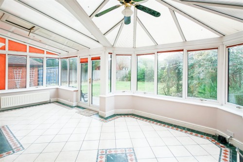 Yewhurst Close, Twyford, Reading - Photo 3