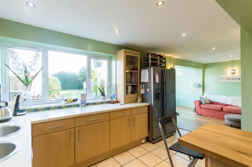 Lodge Road, Whistley Green, Reading - Photo 2