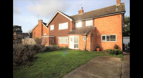 Chaseside Avenue, Twyford, Reading - Photo 1
