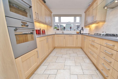 Harrington Close, Bitton, Bristol - Photo 4